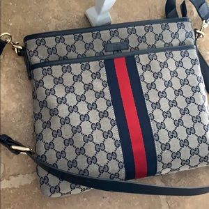Authentic Gucci. Perfect condition vintage pattern